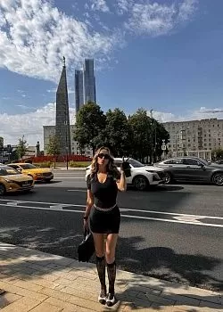 Платье-мини с воротничком, черное