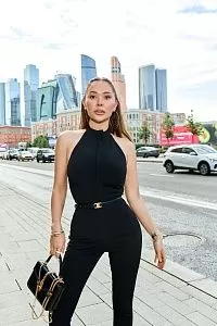 Комбинезон с открытой спиной