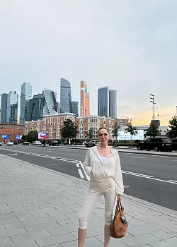 Комплект бархатный, молочный